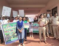 ହେଲମେଟ ପରିଧାନ ନେଇ ବାଲିଗୁଡା ପୋଲିସର ସଚେତନତା ଶୋଭାଯାତ୍ରା ଓ ପଥପ୍ରାନ୍ତ ନାଟକ