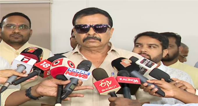 କେବଳ ସେନା ଓ ସରକାର ପ୍ରସ୍ତୁତ ହେଲେ ଚାଲିବ ନାହିଁ, ସାଧାରଣ ଜନତା ମଧ୍ୟ ପ୍ରସ୍ତୁତ ହେବା ଉଚିତ : ସୁରେଶ ପୂଜାରୀ