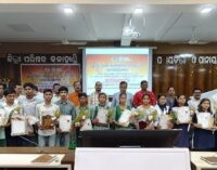Kalahandi: Meritorious students felicitated