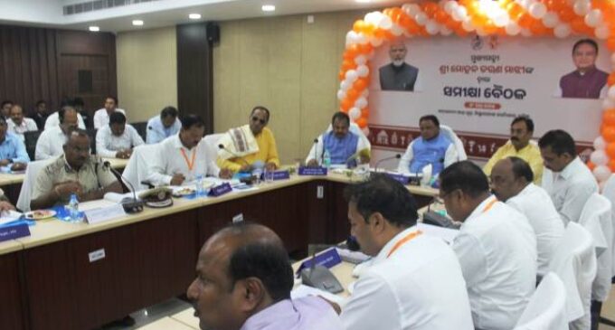 ବୌଦ୍ଧ ଜିଲ୍ଲା ପ୍ରଶାସନ କାର୍ଯ୍ୟକାରିତାର ସମୀକ୍ଷା କଲେ ମୁଖ୍ୟମନ୍ତ୍ରୀ, କହିଲେ- କାର୍ଯ୍ୟର ଗୁଣବତ୍ତା ସହ କୌଣସି ସାଲିସ କରାଯିବ ନାହିଁ