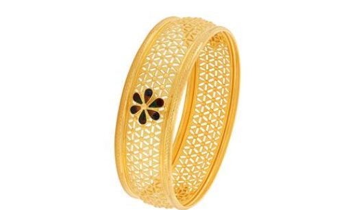 Reliance Jewels Celebrates Raja Parba with a Big Bangle Offer