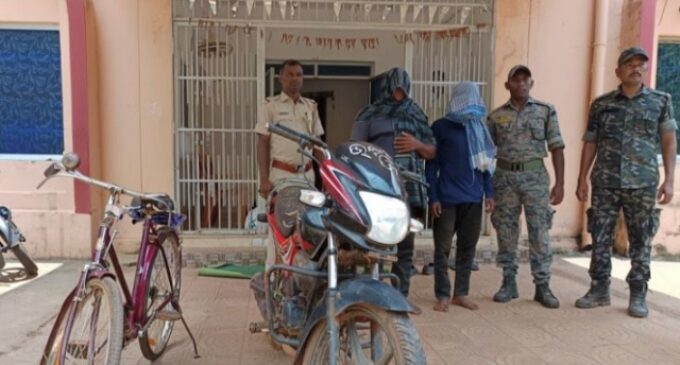 ପଥରରେ ଛେଚି ଯୁବକକୁ ହତ୍ୟା ଘଟଣା : ୨ ଗିରଫ, ବାଇକ ଓ ସାଇକେଲ ଜବତ