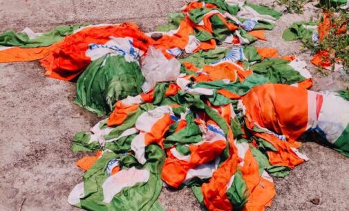 ନୟାଗଡ଼ :ଜାତୀୟ ପତାକା ରାସ୍ତା କଡ଼଼ରେ ଫୋପାଡ଼ିବା ଭଳି ସମ୍ବେଦନଶୀଳ ପ୍ରସଙ୍ଗକୁ ଗୁରୁତର ସହ ନେଲା କଂଗ୍ରେସ