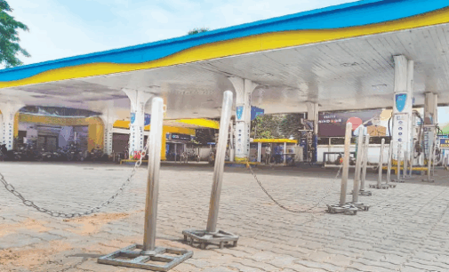 ଚତୁର୍ଥ ଦିନରେ ରାଜ୍ୟରେ ଡ୍ରାଇଭରଙ୍କ ଷ୍ଟିଅରିଂ ଛାଡ ଆନ୍ଦୋଳନ, ସଂକଟରେ ରାସ୍ତାରୁ ରୋଷେଇଘର