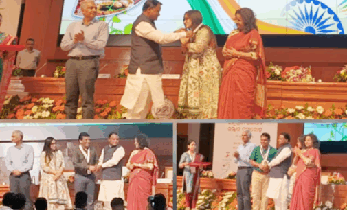 ଗଜପତି : ଆକାଂକ୍ଷୀ ଜିଲ୍ଲା କାର୍ଯ୍ୟକ୍ରମରେ ଉତ୍କୃଷ୍ଟ ପ୍ରଦର୍ଶନ ପାଇଁ ଗଜପତି ଜିଲ୍ଲା ରାଜ୍ୟ ସ୍ତରୀୟରେ ସମ୍ମାନ ପାଇଲା