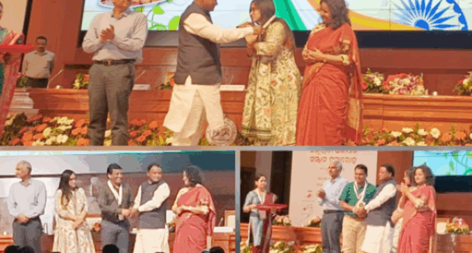 ଗଜପତି : ଆକାଂକ୍ଷୀ ଜିଲ୍ଲା କାର୍ଯ୍ୟକ୍ରମରେ ଉତ୍କୃଷ୍ଟ ପ୍ରଦର୍ଶନ ପାଇଁ ଗଜପତି ଜିଲ୍ଲା ରାଜ୍ୟ ସ୍ତରୀୟରେ ସମ୍ମାନ ପାଇଲା