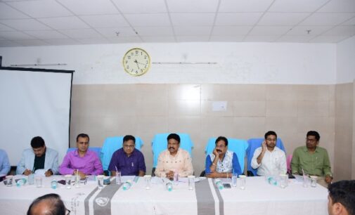 ସ୍ୱାସ୍ଥ୍ୟ ଓ ପରିବାର କଲ୍ୟାଣ ମନ୍ତ୍ରୀ ଓଡ଼ିଶା ସରକାର ଡ଼ଃ ମୁକେଶ ମହାଲିଙ୍ଗଙ୍କ ଖୋର୍ଦ୍ଧା ଜିଲ୍ଲା ଭେକ୍ଟର ବାହିତ ରୋଗ ସମୀକ୍ଷା