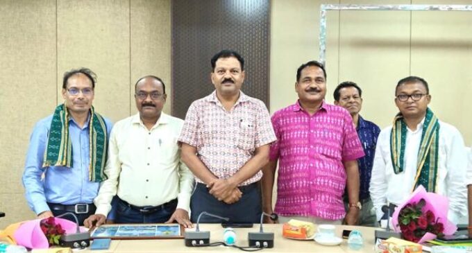 ସଦଭାବନା ସଭାଗୃହଠାରେ ଉପ ଜିଲ୍ଲାପାଳ ପ୍ରବୀଣ କୁମାର ବାଣୁଆଙ୍କ ପାଇଁ ବିଦାୟ ସମ୍ବର୍ଦ୍ଧନା ସଭା ଏବଂ ନୂତନ ଉପଜିଲ୍ଲାପାଳଙ୍କ ଉପଲକ୍ଷେ ସ୍ୱାଗତ, ସମ୍ବର୍ଦ୍ଧନା ଉତ୍ସବ ଅନୁଷ୍ଠିତ