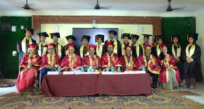 ଜେଏସ୍‌ଏମ୍ କଲେଜର ସ୍ନାତକ ଦିବସ ପାଳିତ; ଛାତ୍ର ଅର୍ଚିଷ୍ମାନ ହେଲେ ୟୁନିଭରସିଟି ଟପ୍ପର