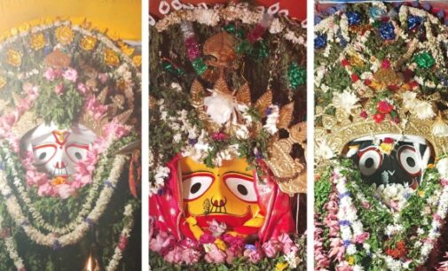 ରଥ ଉପରେ ମହାପ୍ରଭଙ୍କୁ ଅଧରପଣା ନୀତି ଅନୁଷ୍ଠିତ