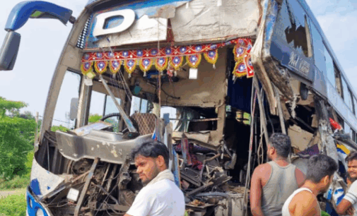 ଟ୍ରକ୍ ପଛରେ ପିଟିହେଲା ବସ୍‌, ୩୦ରୁ ଊର୍ଦ୍ଧ୍ୱ ଯାତ୍ରୀ ଆହତ