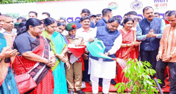 ରାଜ୍ୟସ୍ତରୀୟ ୭୬ ତମ ବନୋମହୋତ୍ସବରେ ଯୋଗ ଦେଲେ ମୁଖ୍ୟମନ୍ତ୍ରୀ