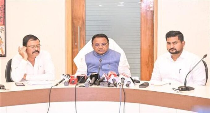 ଲ୍ୟାଣ୍ଡ୍‌ମାଇନ୍ ବିସ୍ଫୋରଣରେ ରେଳ କର୍ମଚାରୀଙ୍କ ମୃତ୍ୟୁ, ୧୦ ଲକ୍ଷ ଟଙ୍କାର ସହାୟତା ଘୋଷଣା କଲେ ମୁଖ୍ୟମନ୍ତ୍ରୀ