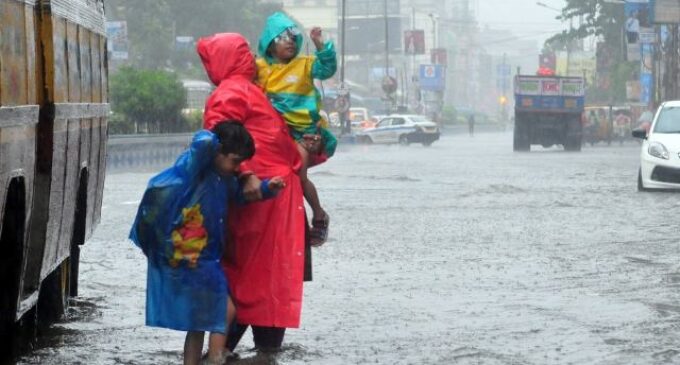 ଆସନ୍ତା ୧୨ ଘଣ୍ଟାରେ ଅବପାତ ରୂପ ନେବ ଲଘୁଚାପ; ଆସନ୍ତା ୨୮ ତାରିଖ ଯାଏଁ ପ୍ରବଳ ବର୍ଷା