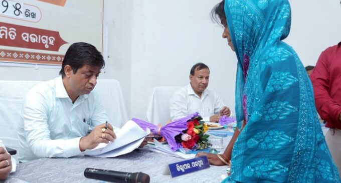 ସୁକିନ୍ଦା ବ୍ଲକ୍ କାର୍ଯ୍ୟାଳୟ ଠାରେ ଯୁଗ୍ମ ଜନ ଅଭିଯୋଗ ଶୁଣାଣି ଶିବିର