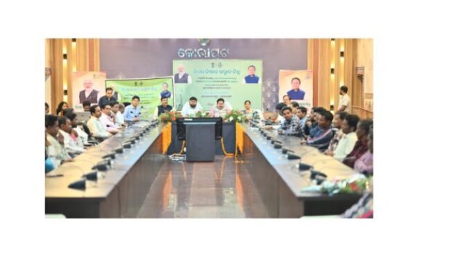 Koraput District gets silver medal at state-level Sampurnata Abhiyan felicitation ceremony in Bhubaneswar