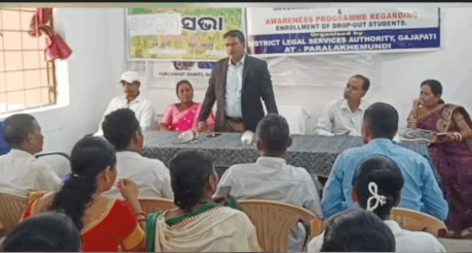 ଗଜପତି : ଜିଲ୍ଲା ଆଇନ ସେବା ପ୍ରାଧିକରଣ ପକ୍ଷରୁ ଗୁମ୍ମା ବ୍ଲକ ତୁମୁଲ ପଞ୍ଚାୟତ କାର୍ଯ୍ୟାଳୟଠାରେ ବିଭିନ୍ନ ସଚେତନତା କାର୍ଯ୍ୟକ୍ରମ ଅନୁଷ୍ଠିତ