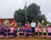 ଜାତୀୟ ପତାକା ଉତ୍ତୋଳନ କଲେ ୯୦ ବର୍ଷୀୟା ବୃଦ୍ଧା: ଇଂରେଜି ମାନଙ୍କ ଶାସନ ସମ୍ପର୍କରେ ନିଜ ଅଭିଜ୍ଞତା ବଖାଣିଲେ