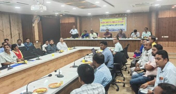 ଜିଲ୍ଲାପାଳଙ୍କ ଅଧ୍ୟକ୍ଷତା ରେ ସ୍ବାସ୍ଥ୍ୟ ବିଭାଗ ର ସମସ୍ତ ମୁଖ୍ୟ ବିତରଣୀୟ ଉପରେ ସମୀକ୍ଷା କରିବା ବୈଠକ ଅନୁଷ୍ଠିତ