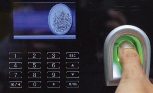 ସାବାଡ଼ ହେବେ ଅଳସୁଆ ଓ କାମଚୋର କର୍ମଚାରୀ : ପଞ୍ଚାୟତ କର୍ମଚାରୀଙ୍କଠୁ ବିଡିଓଙ୍କ ଯାଏଁ ବାୟୋମେଟ୍ରିକ୍ ଉପସ୍ଥାନ ବାଧ୍ୟତାମୂଳକ