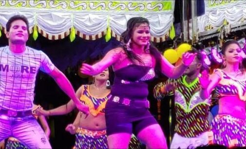 ପୂଜା ମେଲୋଡିରେ ଅଶ୍ଳୀଳ ନୃତ୍ୟ ମନା