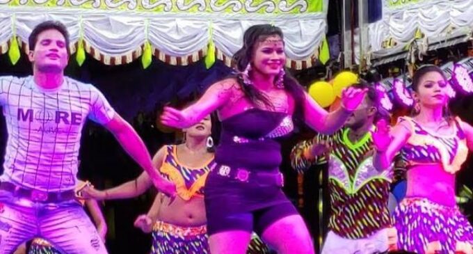 ପୂଜା ମେଲୋଡିରେ ଅଶ୍ଳୀଳ ନୃତ୍ୟ ମନା