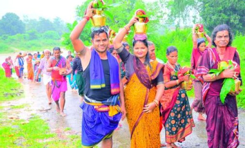 ୫୬ ବର୍ଷର ପରମ୍ପରା : କଳସ ଯାତ୍ରାରୁ ଆରମ୍ଭ ହେଲା ବାଲିଗୁଡାର ପ୍ରସିଦ୍ଧ ନବରାତ୍ର ଦୂର୍ଗାପୂଜା