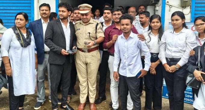 ପୁଲିସ ଓ ଆଇନ ମହାବିଦ୍ୟାଳୟ ଛାତ୍ରଛାତ୍ରୀ ମଧ୍ୟରେ ଏକ ଆଲୋଚନାଚକ୍ର ଅନୁଷ୍ଠିତ