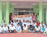 ନୟାଗଡ ଜିଲ୍ଲା ଚାଷୀକୂଳଙ୍କୁ ସାର ଯୋଗାଇବାରେ ମୋହନ ସରକାର ବିଫଳ : ଜିଲ୍ଲାବ୍ୟାପି ସାର କଳାବଜାରୀ ପାଇଁ ଜିଲ୍ଲାପାଳଙ୍କୁ ଦାୟୀ କଲା କଂଗ୍ରେସ