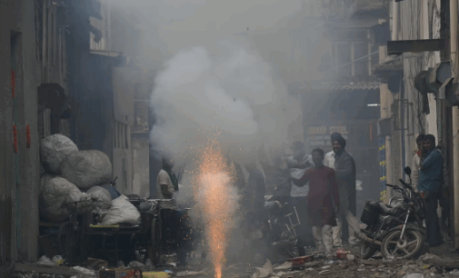 Post-Diwali smog chokes Delhi: Air quality plunges to ‘very poor’category