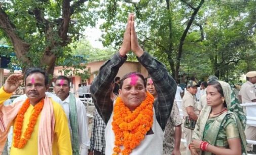 Independent candidate Dharua launches campaign for Nuapada bye-election