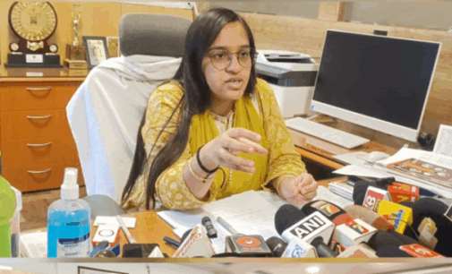 ଗଜପତି : ଆଗାମୀ ସମ୍ଭାବ୍ୟ ସାମୁଦ୍ରିକ ବାତ୍ୟା “ମୋନଥା” କୁ ନେଇ ଜିଲ୍ଲାପାଳଙ୍କ ଜିଲ୍ଲାସ୍ତରୀୟ ସାମ୍ବାଦିକ ସମ୍ମିଳନୀ