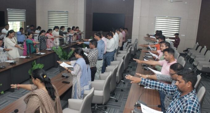 ଦୁର୍ନୀତି ନିବାରଣ ସଚେତନତା ସପ୍ତାହ ପାଳନ ଉପଲକ୍ଷେ ନାଗରିକଙ୍କ ପାଇଁ ସାଧୁତାର ଶପଥ ପାଠ ଅନୁଷ୍ଠିତ