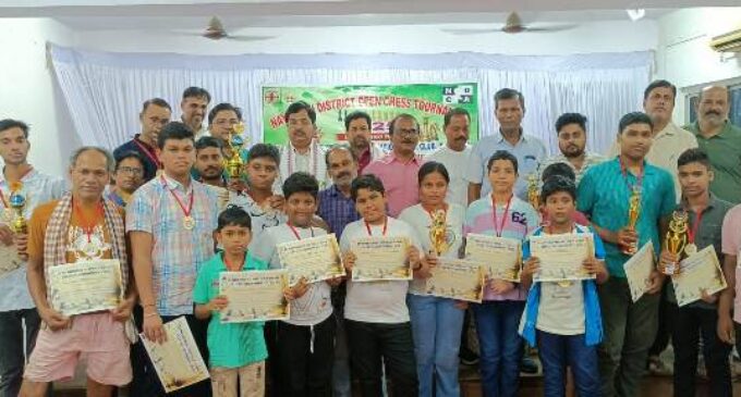 ଜିଲ୍ଲା ଓପନ ଚେସ ଟୁର୍ଣ୍ଣାମେଣ୍ଟ, ଜୁନିଅରରେ ସ୍ୱୟଂପ୍ରକାଶ ଏବଂ ସିନିଅରରେ ଜିତେନ୍ଦ୍ର ଚମ୍ପିୟାନ