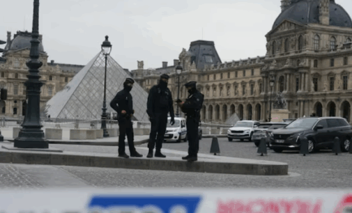 French officials arrest two suspects in connection with Louvre jewel heist