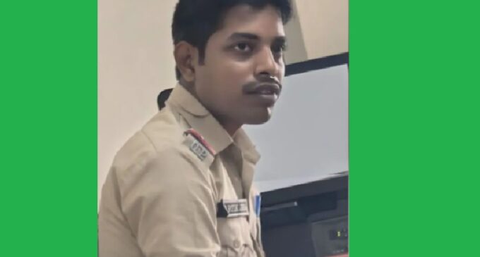 ओडिशा: पुलिस एसआई निलंबित, अपनी जगह युवक को जांच के लिए भेजा