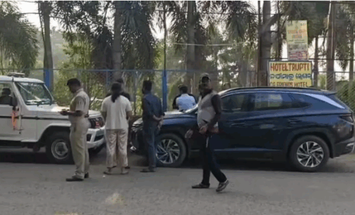 ମହାନଦୀକୁ ଡେଉଁଲେ ଯୁବକ, ଖୋଜାଖୋଜି ଜାରି