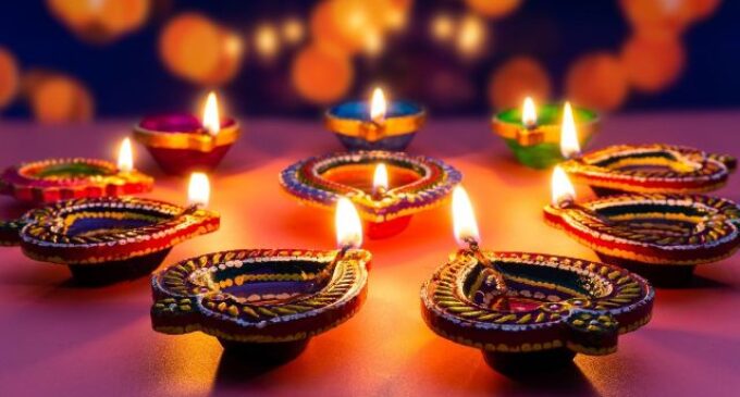 ୨୧ ପରିବର୍ତ୍ତେ ୨୦ ତାରିଖକୁ ଦୀପାବଳି ଛୁଟି ଘୋଷଣା କରିବାକୁ ଦାବି