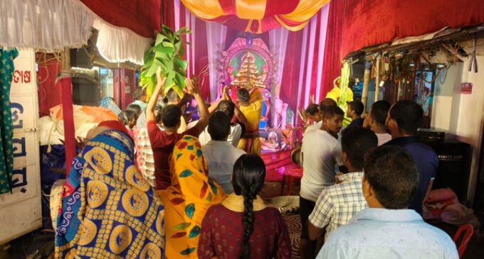 ଗଜଲକ୍ଷ୍ମୀ ପୂଜା ମଣ୍ଡପ ବୁଲିଲେ ଏସ୍ପି, ଶୃଙ୍ଖଳିତ ଭସାଣି ଉପରେ ଗୁରୁତ୍ୱ