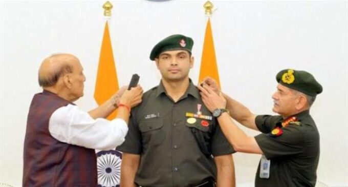 ନିରଜ ଚୋପ୍ରା ହେଲେ ଲେଫ୍ଟନାଣ୍ଟ କର୍ଣ୍ଣେଲ, ସ୍ଥଳ ସେନାଧ୍ୟକ୍ଷ ଓ ରାଜନାଥ ସିଂହଙ୍କ ଉପସ୍ଥିତିରେ ଦିଆଗଲା ସମ୍ମାନ