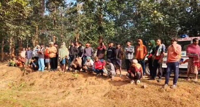 ଜଙ୍ଗଲ ରାସ୍ତା କଡ଼ରୁ ଅଜଣା ଯୁବତୀର ଝୁଲନ୍ତା ଶବ ଉଦ୍ଧାର