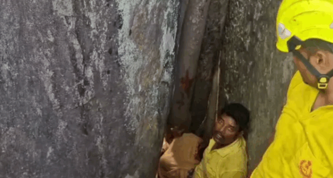 ୬ ଘଣ୍ଟାର ଅପରେସନ୍ ପରେ ପଥର ମଝିରୁ ମହିଳା ଉଦ୍ଧାର, ଉଦ୍ଧାର ପରେ ସମ୍ବଲପୁର ମେଡିକାଲରେ ଭର୍ତ୍ତି