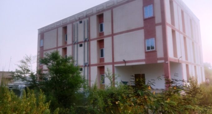 ନିର୍ମାଣକୁ ଦୁଇ ବର୍ଷ ହେଲା କାର୍ଯ୍ୟକ୍ଷମ ହେଉନି ଉତ୍କଳ ବାଳାଶ୍ରମ କୋଠା-ଅସାମାଜିକ ବ୍ୟକ୍ତିଙ୍କ ପାଲିଟିଛି ଆଡ୍ଡାସ୍ଥଳି