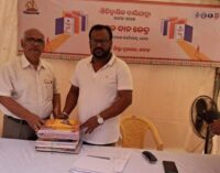 ବାଲିଯାତ୍ରାରେ ପୁସ୍ତକ ବିତରଣ ପାଇଁ ଏକ ଶତ ପୁସ୍ତକ ପ୍ରଦାନ