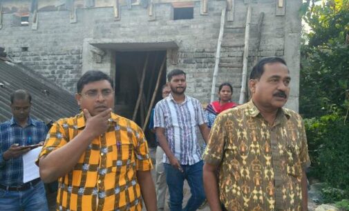 ହରଭଙ୍ଗା ବ୍ଲକର ବିଭିନ୍ନ ନିର୍ମାଣାଧୀନ ପ୍ରକଳ୍ପ ପରିଦର୍ଶନ କଲେ ଜିଲ୍ଲାପାଳ ଓ ବରିଷ୍ଠ ଅଧିକାରୀ