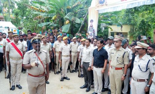 ଜିଲ୍ଲାପ୍ରଶାସନ ପକ୍ଷରୁ ସହିଦ ଯବାନଙ୍କୁ ଶ୍ରଦ୍ଧାଞ୍ଜଳି