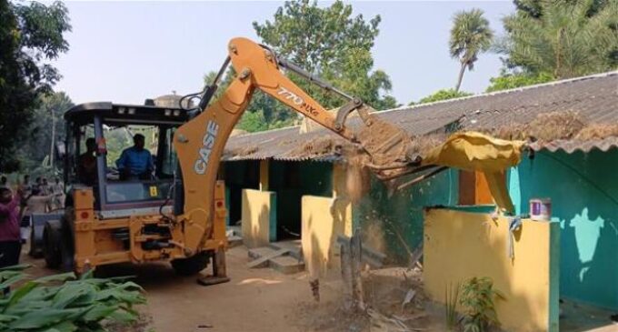 ଜଗତସିଂହପୁରରେ ବାଂଲାଦେଶୀଙ୍କ ଘରେ ବୁଲିଲା ବୁଲଡୋଜର୍