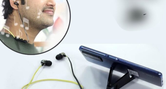 ବିପଦ ସାଜିବାରେ ଲାଗିଛି ବ୍ଲୁ ଟୁଥ ଓ ଇୟର ଫୋନ ! ଯୁବପିଢୀଙ୍କ କ୍ଷେତ୍ରରେ ବଢୁଛି କାନଜନିତ ସମସ୍ୟା