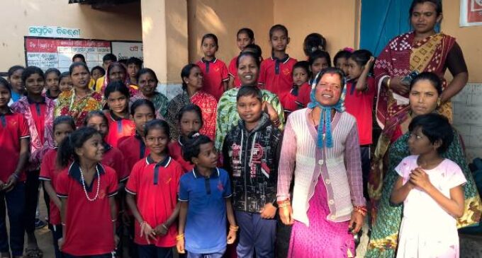 ଜୁନାଗାଁ ବିଦ୍ୟାଳୟରେ ଶିକ୍ଷକ ଅଭାବ : ଉତ୍ତେଜିତ ହେଲେ ଅଭିଭାବକ, ପରିଦର୍ଶନରେ ଆସିଥିବା ସିଆରସିସିଙ୍କୁ ୪ ଘଣ୍ଟା ଅଟକ