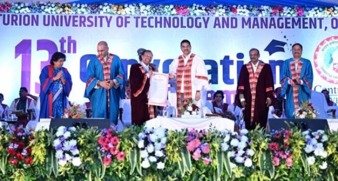 ସେଞ୍ଚୁରିଓନ ବିଶ୍ୱବିଦ୍ୟାଳୟର ସମାବର୍ତ୍ତନ ଉତ୍ସବ : ସ୍ନାତକମାନେ ଉଦ୍ୟମିତା ଏବଂ ନବସୃଜନକୁ ଗ୍ରହଣ କରିବାକୁ ରାଜ୍ୟପାଳଙ୍କ ଆହ୍ୱାନ